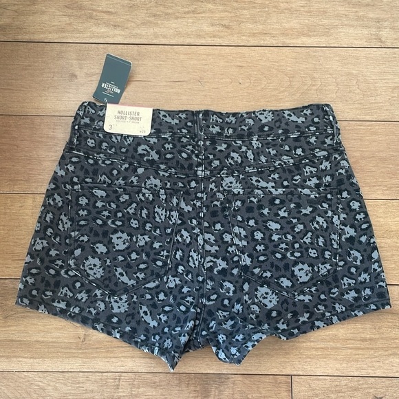 NWT Hollister high rise black and grey leopard shorts size 3, W26 - Picture 3 of 3